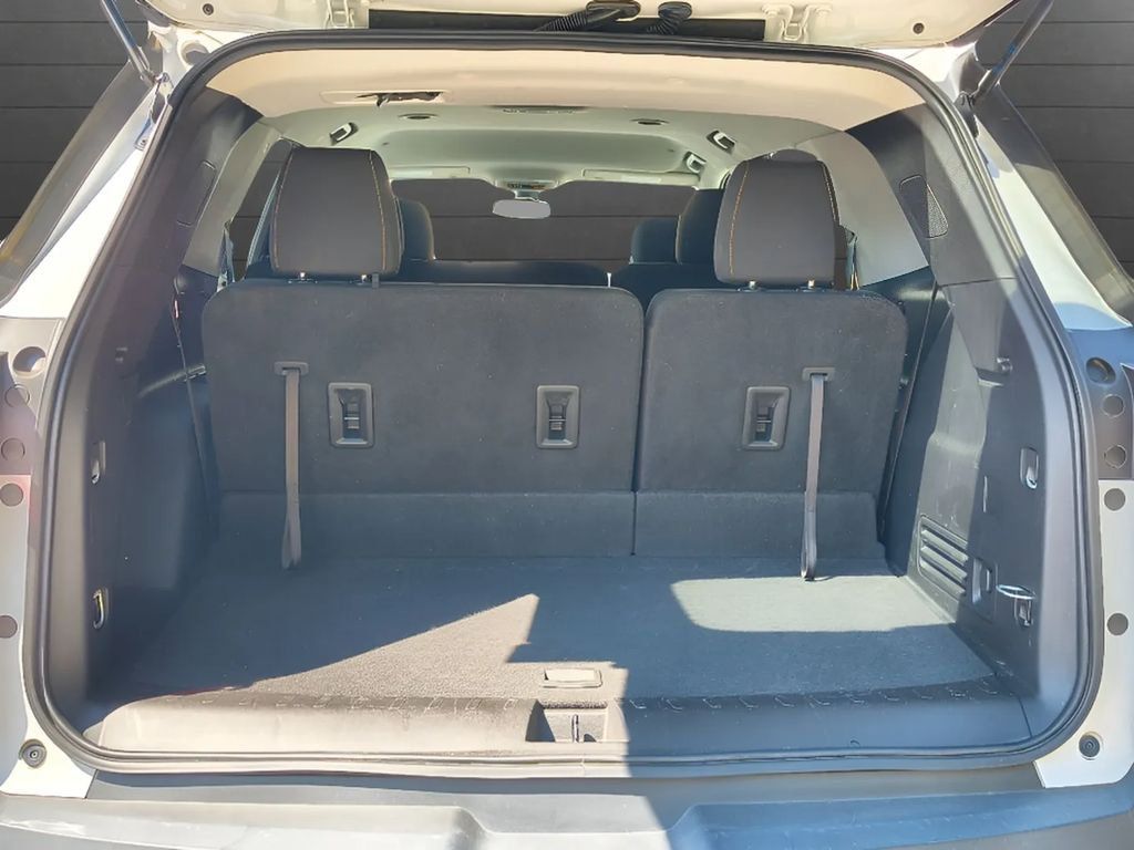Used 2020 Chevrolet Traverse LS FWD image 7