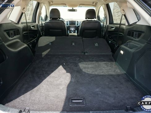 Used 2018 Ford Edge Titanium image 19