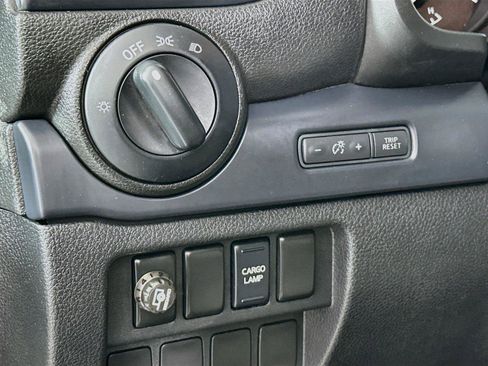 Used 2017 Nissan Titan S AWD/4WD image 13