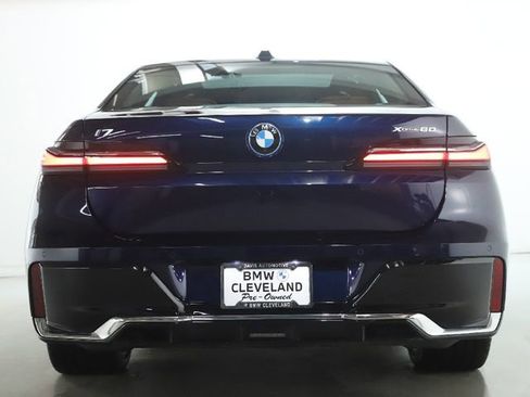 Used 2025 BMW i7 xDrive60 image 44