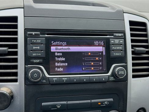 Used 2018 Nissan Frontier SV image 9