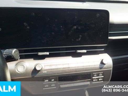 Used 2025 Hyundai Kona SEL AWD/4WD image 9