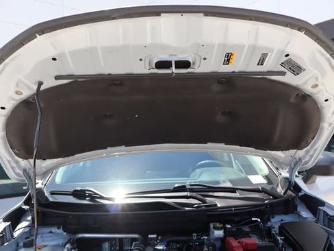 Used 2024 Nissan Rogue S FWD image 19