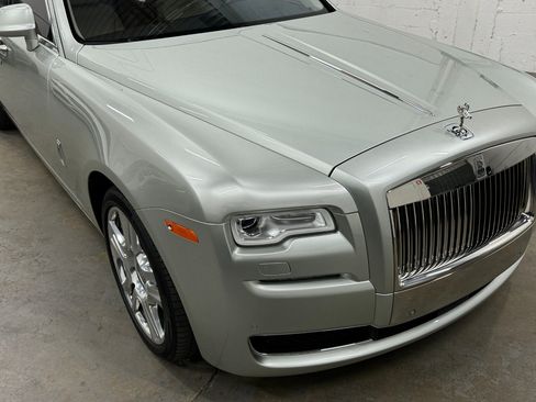 Used 2015 Rolls-Royce Ghost RWD image 3