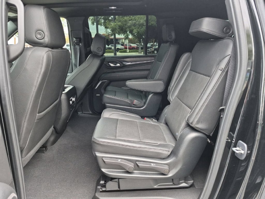 Used 2023 GMC Yukon XL Denali w/ Max Trailering Package AWD/4WD image 30