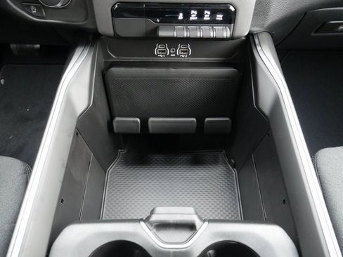 New 2026 RAM 1500 4x4 Crew Cab image 22