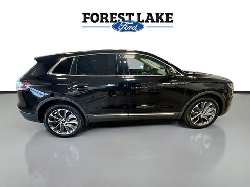 Used 2022 Lincoln Nautilus Reserve AWD/4WD image 8