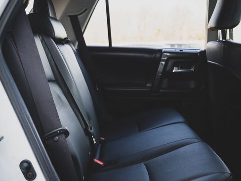 Used 2017 Toyota 4Runner TRD Off-Road Premium image 29