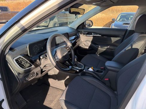 Certified 2024 Kia Seltos S image 11