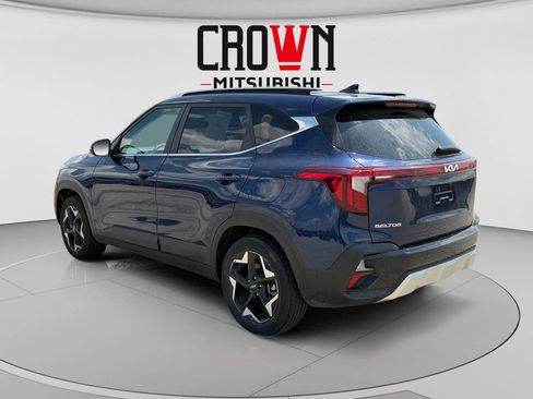 Used 2025 Kia Seltos EX AWD/4WD image 5