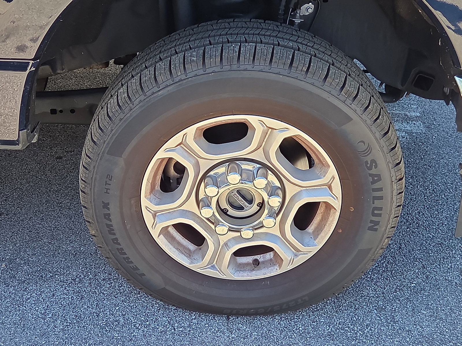 Used 2025 Ford F250 XLT AWD/4WD image 3