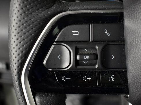 Certified 2025 Toyota Tundra Platinum image 34