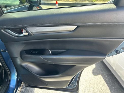 Used 2018 MAZDA CX-5 Touring w/ Preferred Equipment Package FWD image 8