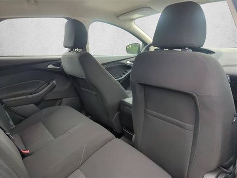 Used 2016 Ford Focus SE FWD image 24