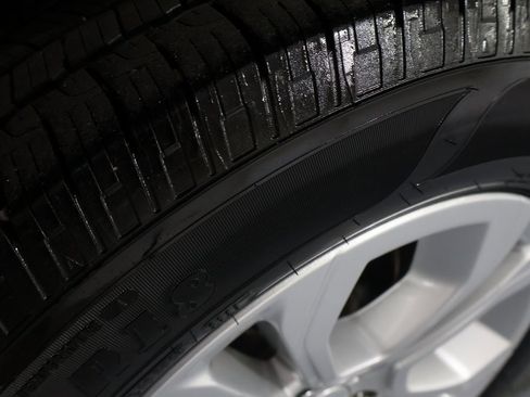 Used 2020 Land Rover Discovery Sport S image 32