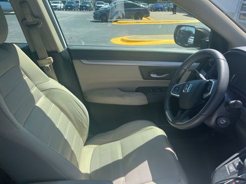 Used 2019 Honda CR-V LX image 4