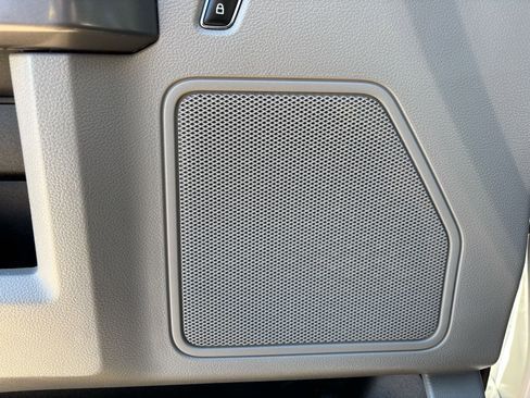 Used 2021 Ford F250 XLT w/ FX4 Off-Road Package image 13