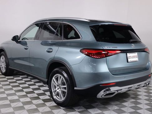 Used 2026 Mercedes-Benz GLC 300 4MATIC image 4