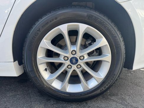 Used 2020 Ford Fusion SE image 26