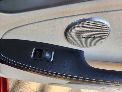 Used 2015 Mercedes-Benz SLK 250 w/ Premium Package image 72