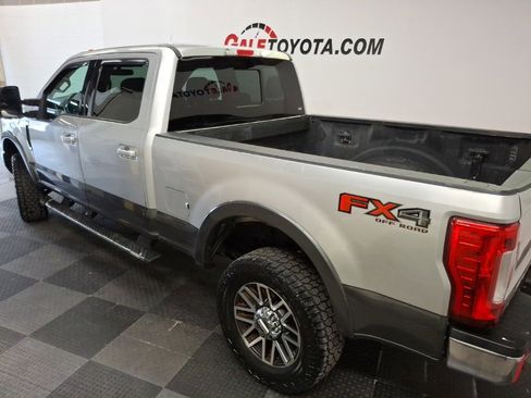 Used 2017 Ford F250 Lariat w/ Lariat Value Package image 8