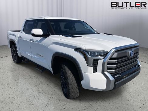 Used 2022 Toyota Tundra Limited AWD/4WD image 7