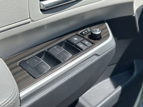 Certified 2023 Toyota Sienna Limited AWD/4WD image 27