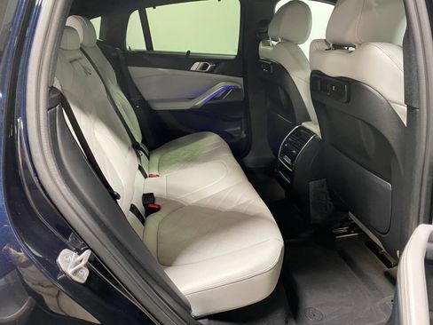 Used 2023 BMW X6 xDrive40i w/ M Sport Package image 18