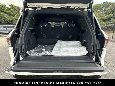 New 2025 Lincoln Navigator L Reserve w/ Jet Appearance Package image 20