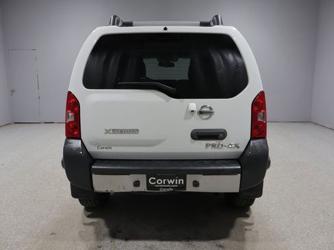 Used 2015 Nissan Xterra PRO-4X AWD/4WD image 3
