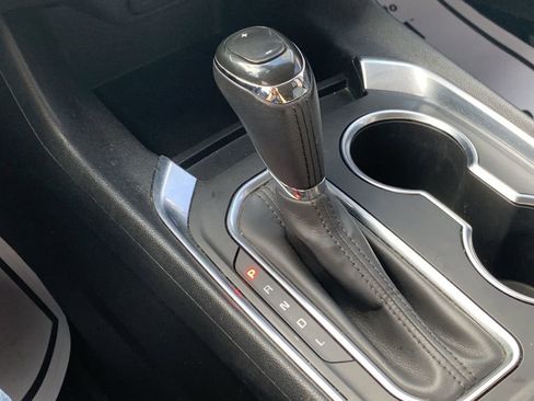 Certified 2019 Chevrolet Traverse LT w/ LT Premium Package image 14