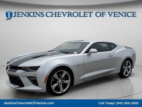 Used 2018 Chevrolet Camaro SS RWD image 11