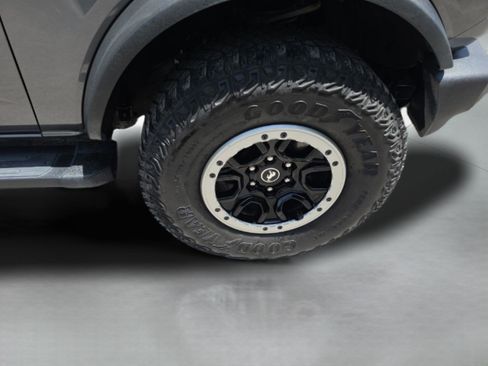 Used 2022 Ford Bronco Outer Banks w/ Sasquatch Package AWD/4WD image 35
