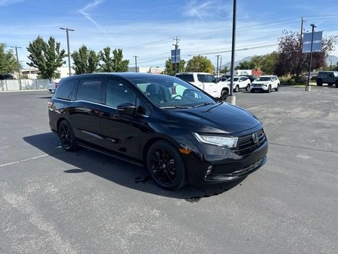 Used 2023 Honda Odyssey Sport image 1