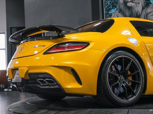 Used 2014 Mercedes-Benz SLS AMG Black Series image 4