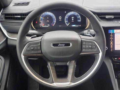 New 2026 Jeep Grand Cherokee Limited image 18