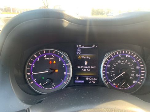 Used 2022 INFINITI Q50 Luxe image 11