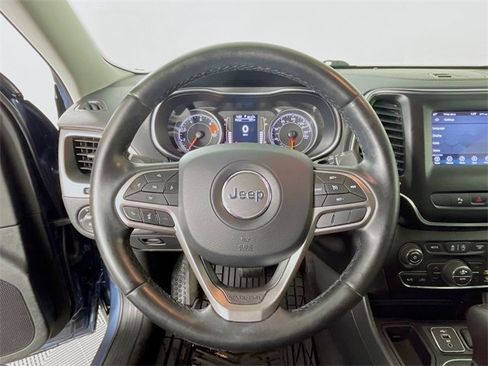 Used 2020 Jeep Cherokee Latitude Plus w/ Cold Weather Group image 12