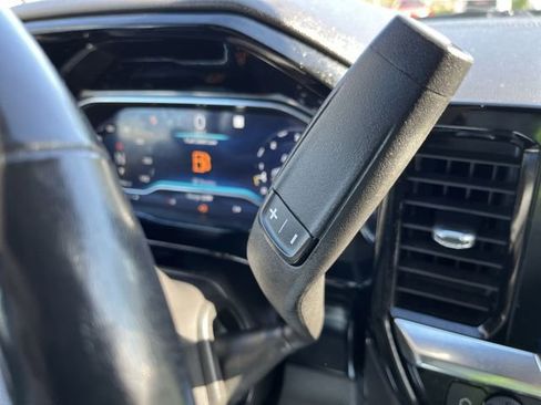 Used 2022 Chevrolet Silverado 1500 LT AWD/4WD image 22