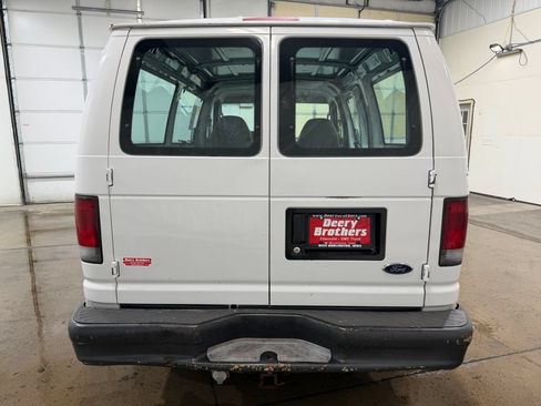Used 2003 Ford E-150 and Econoline 150 RWD image 8