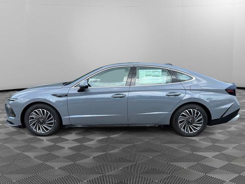 New 2025 Hyundai Sonata Limited image 4