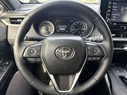 Certified 2021 Toyota Venza XLE w/ Softex Package AWD/4WD image 18