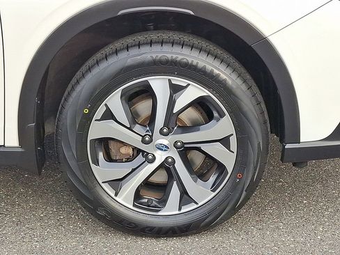 Used 2020 Subaru Outback Limited image 11