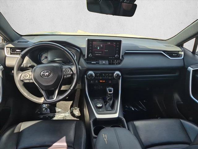 Used 2020 Toyota RAV4 XSE w/ XSE Grade Weather Package AWD/4WD image 19