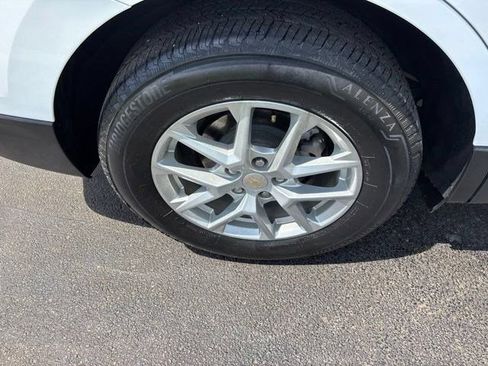 Used 2023 Chevrolet Equinox LS w/ LS Convenience Package AWD/4WD image 38