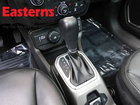 Used 2022 Jeep Renegade Limited w/ Sun, Sound & Wheels Group AWD/4WD image 13