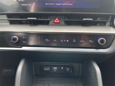 Used 2023 Kia Sportage EX image 26