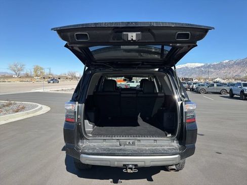 Used 2021 Toyota 4Runner TRD Off-Road Premium w/ Moonroof Package AWD/4WD image 30