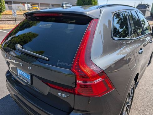 Used 2025 Volvo XC60 B5 Plus AWD/4WD image 25