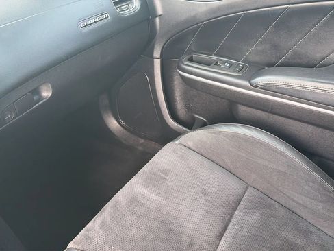 Used 2019 Dodge Charger Scat Pack w/ Dynamics Package RWD image 96